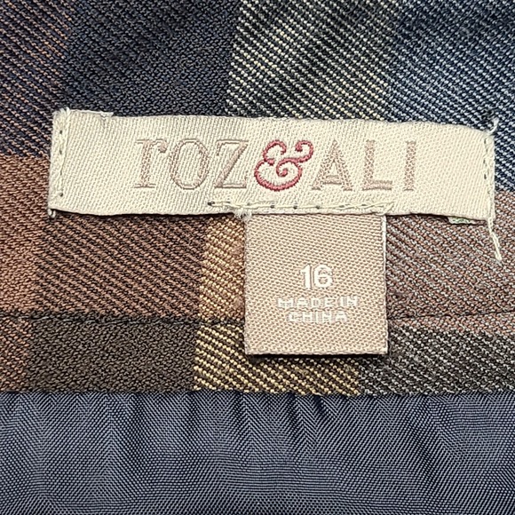 Roz & Ali Plaid Knee Length Skirt Women Size 16 Blue Brown Tan Career Casual - Picture 4 of 9